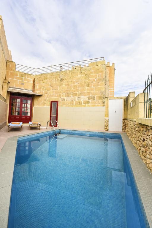 Hotel Ta'Kemmuna Qala Zimmer foto